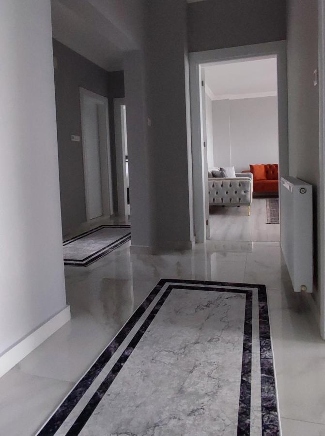 Metro Vip Aparthotel ทรับซอน ภายนอก รูปภาพ